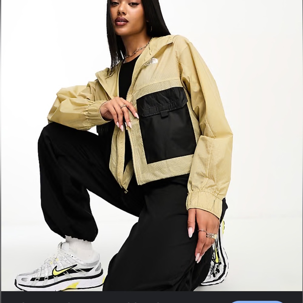North face women’s wind breaker